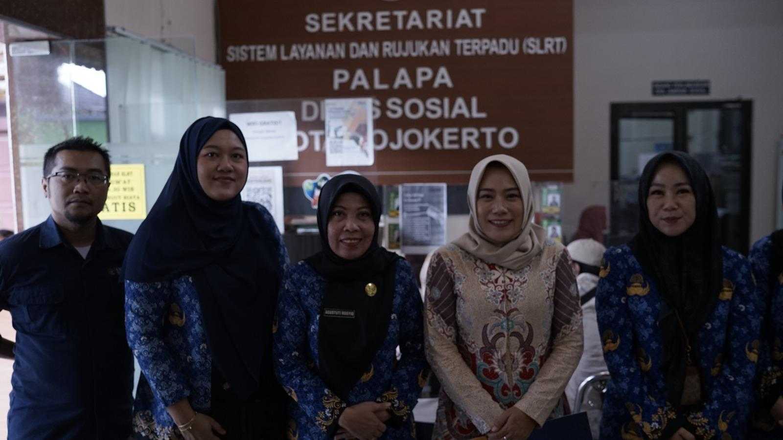 gambar-penilaian-ppid-award-kota-mojokerto-2025-ki-jatim-apresiasi-keterbukaan-informasi-opd-dan-kelurahan